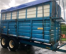 Donnelly 16ft  trailer ,  rollover cover & catwalk
