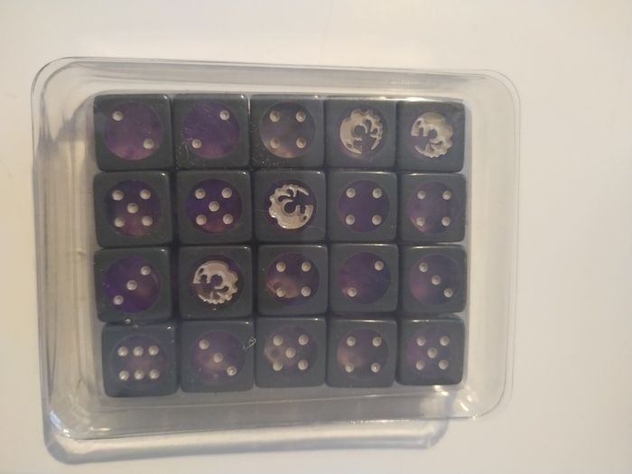 Genestealer cult dice set OOP