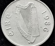 [#90] - Ireland 1986 | ERROR Irish 5p | Five Pence | Bull | KM.22