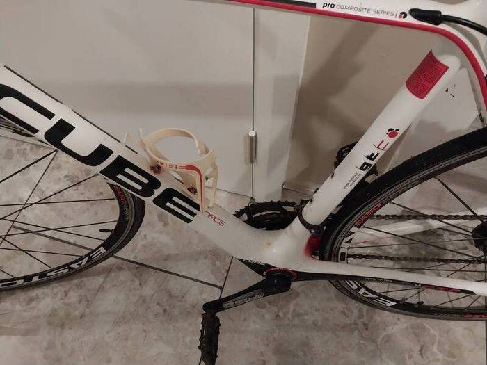 carbon fibre bike