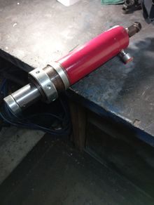 Hydraulic ram
