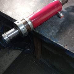 Hydraulic ram