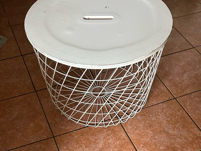 Free table