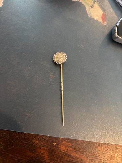 retro brooch
