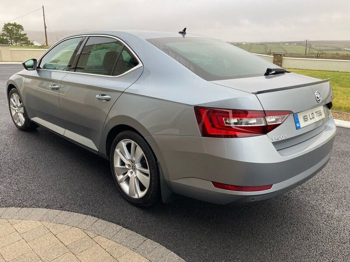Skoda Superb 2016 2.0tdi High spec