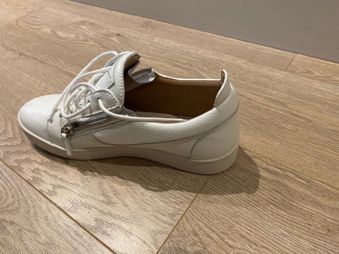 As New, size 9-10, Giuseppe Zanotti White Low Top Trainers