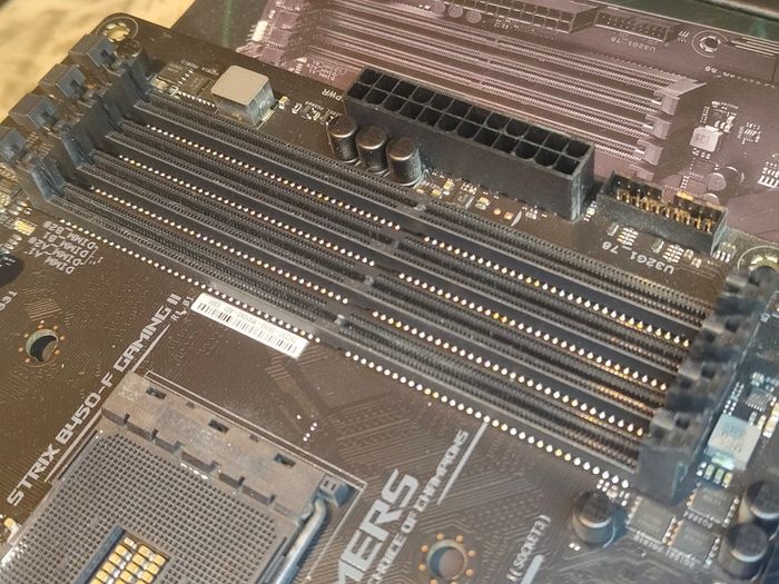 ASUS ROG Strix B450 f Gaming 2 Motherboard