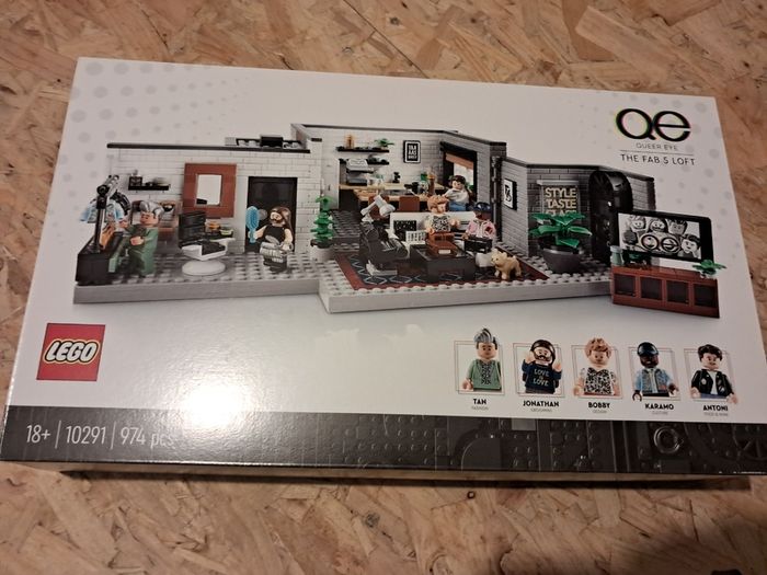 Lego 10291 - Queer Eye. The Fab 5 Loft