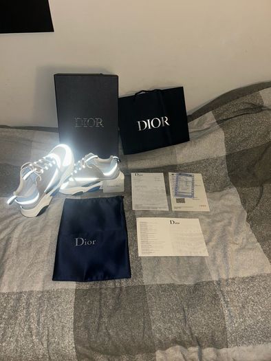 Dior b22 with box