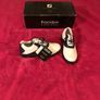 Ladies size 5 golf shoes Image 2