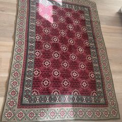 Carolyn Donnelly Rug Excellent Condition 135x195cm