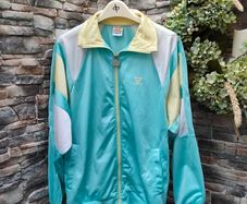 Vintage Legend 80s/90s tracksuit top  Vibrant colours Oversized look Size Medium