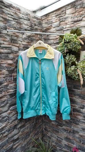 Vintage Legend 80s/90s tracksuit top  Vibrant colours Oversized look Size Medium