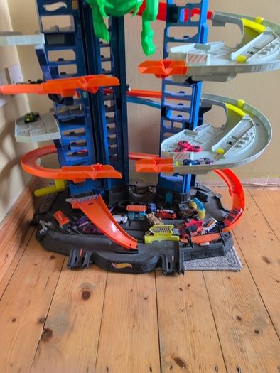 Hot wheels Ultimate Garage