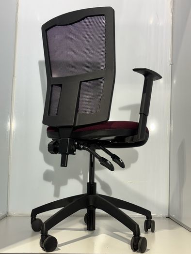Premium office chairs only 50 euro each