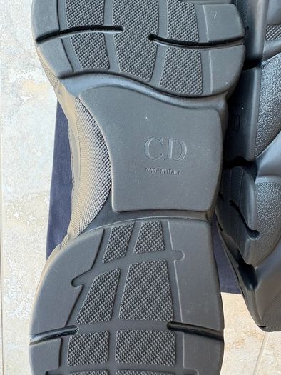 Brand New Dior B22
