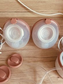 Momcozy V1 Pro Breast Pump