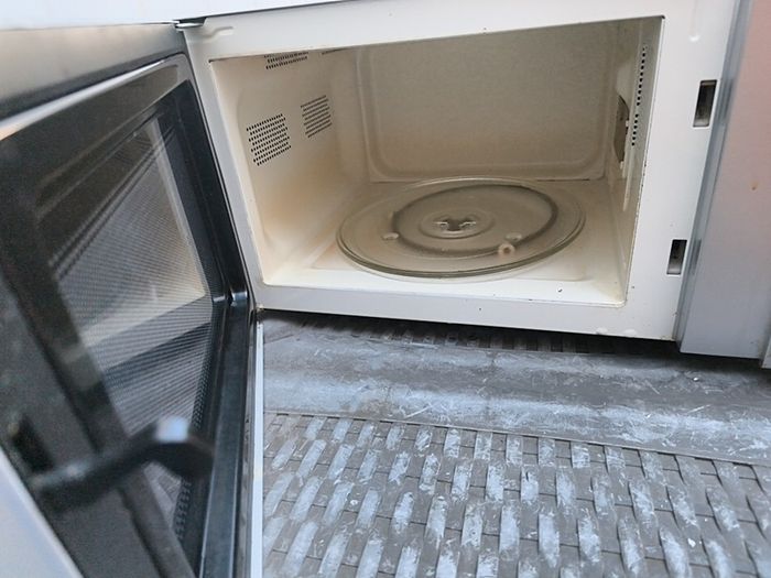 microwave Delonghi