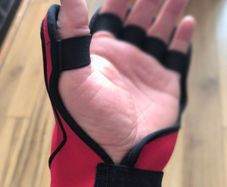 Hurling glove