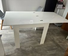 extended table and chairs