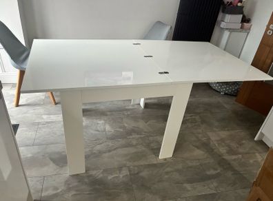 extended table and chairs