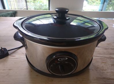 Slow cooker kitchen appliances