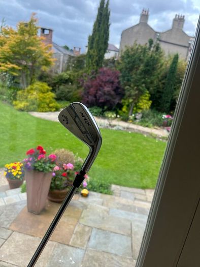 Callaway apex pro 21 irons. ( great condition)