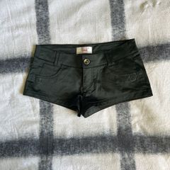 Dark green shorts from bershka