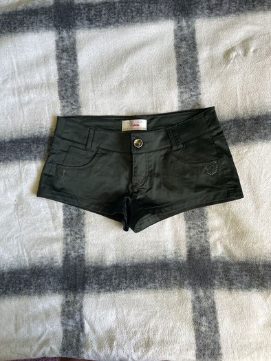 Dark green shorts from bershka