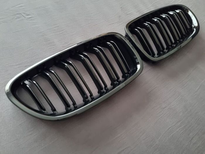 BMW 5 Series F10 F11 Gloss Black Kidney Grilles Brand New