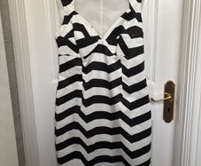 Jasmine Guinness Dress Size 14