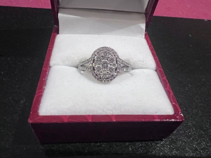 Wedding and engagement ring set valued at 4800