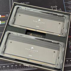 Corsair Dominator Titanium 32GB CL30
