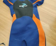 Boys wet suit size 11/12
