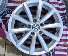 VW Golf MK7 Stock Alloys