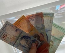 Banknote 40 Pcs Unc Condition