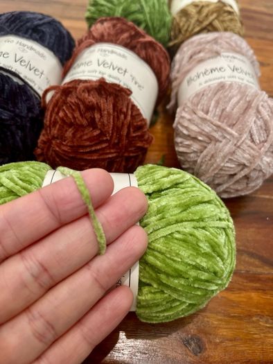 Fine chenille yarn