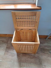 laundry hamper