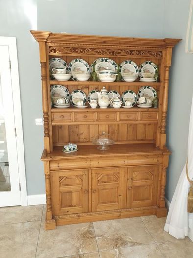 Pine Dresser