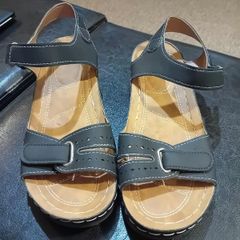 Woman black sandels