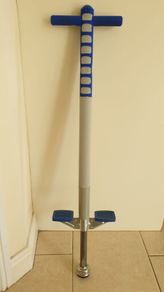Pogo stick (for 6-9 year)