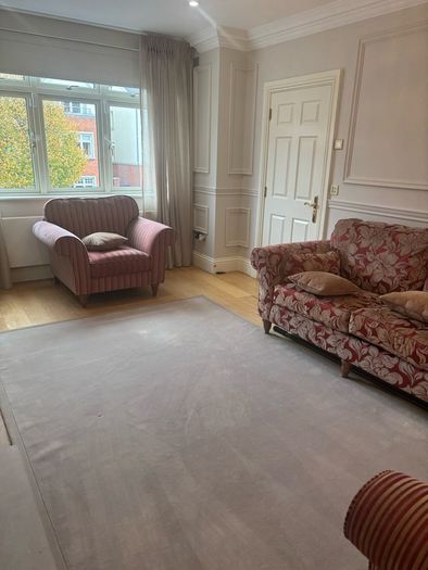 3 piece suite of furniture
