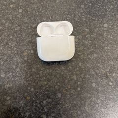 Apple AirPods 4th Gen Charging Case