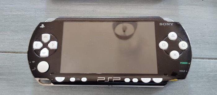 Consoles psp Nintendo dsi xl for parts repair
