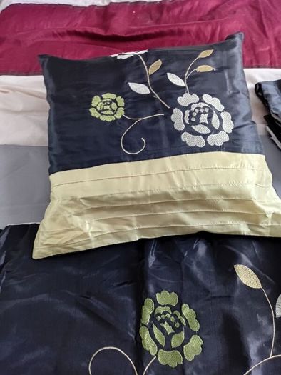 Beautiful Bed runner Pillow Cases and Cushion Black and lime green/Lemon
