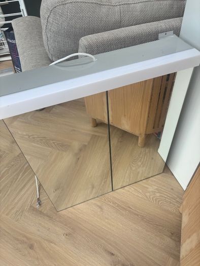 Bathroom cabinet