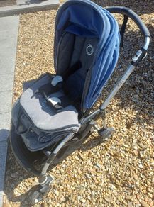 Bugaboo buggy with footmuff and carseat adaptors