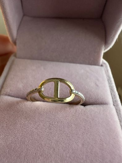 Gold and Diamond ring