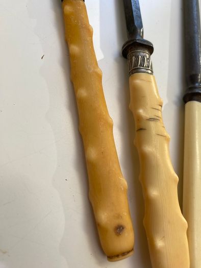 Carving set pieces