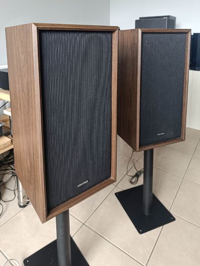 waltham stm 40 stereo audio bookshelf speakers Hifi like new  made in Ireland